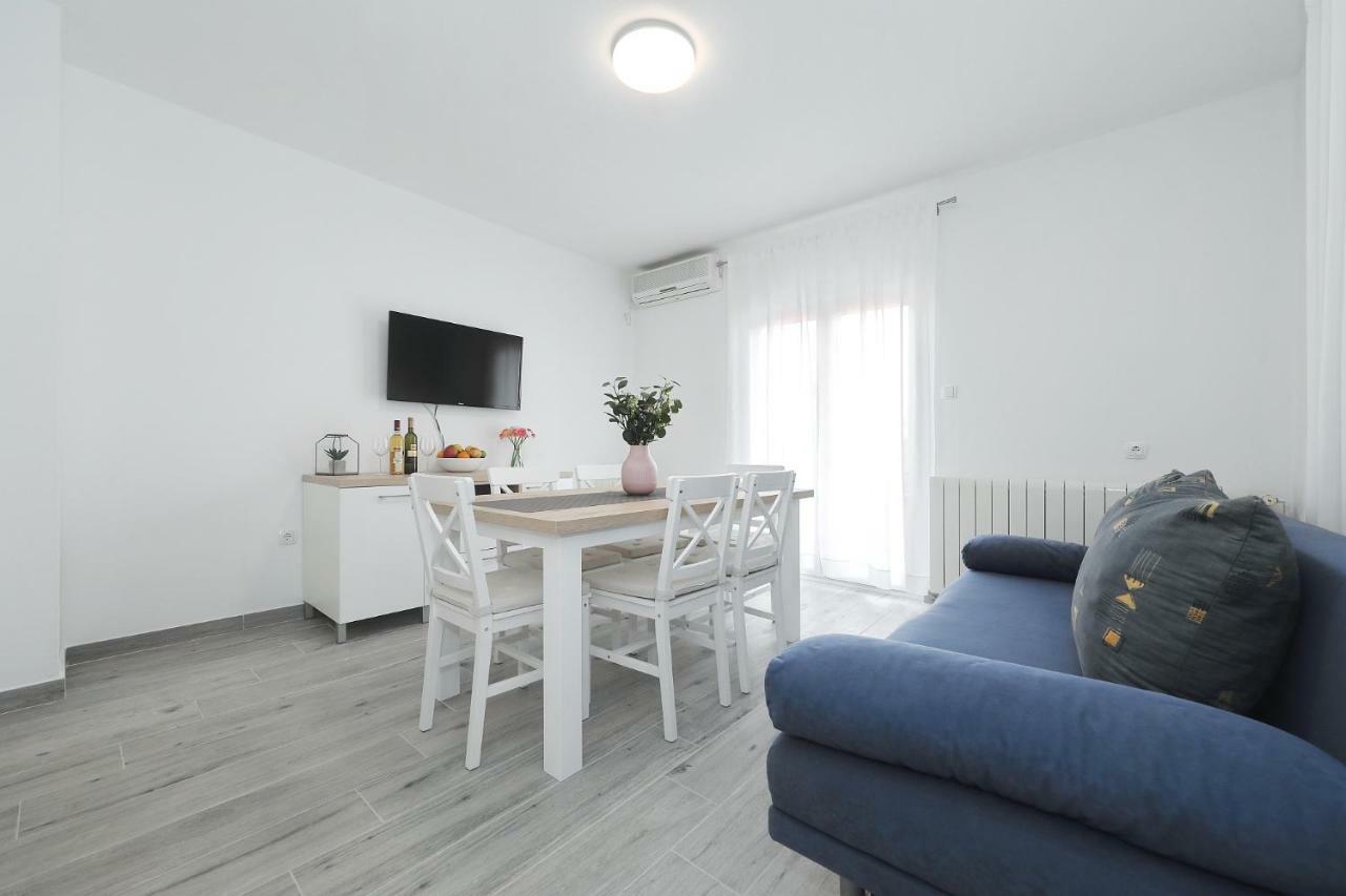 Apartmani Strpic Biograd Na Moru Esterno foto