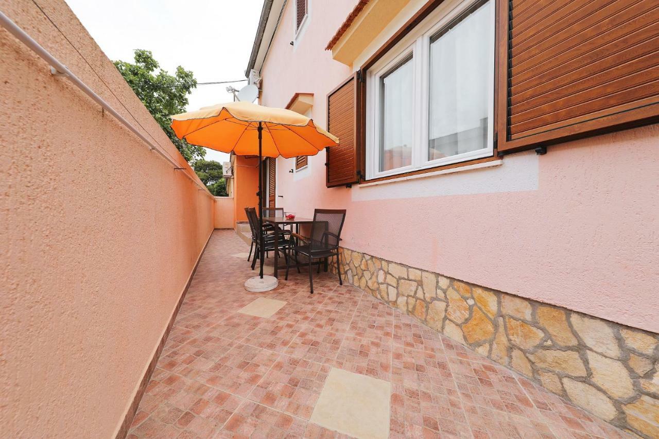 Apartmani Strpic Biograd Na Moru Esterno foto